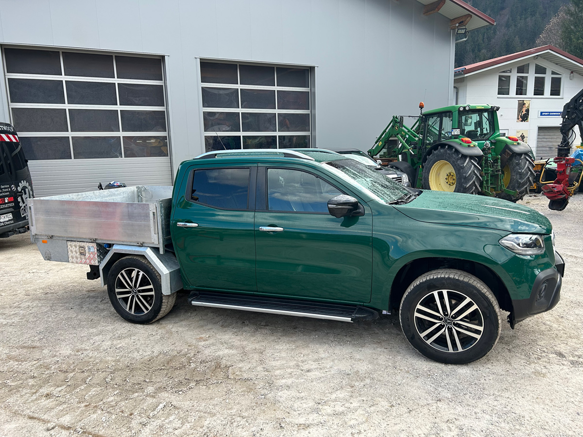 Neubau Pritsche Mercedes X-Klasse, Kotflügel Ortner, Komplette Revision